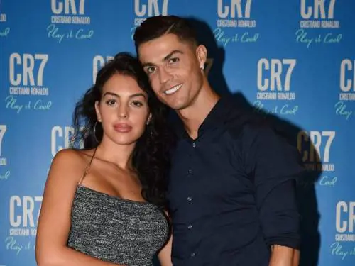 Da commessa a donna più invidiata. ​Così Georgina ha conquistato Ronaldo