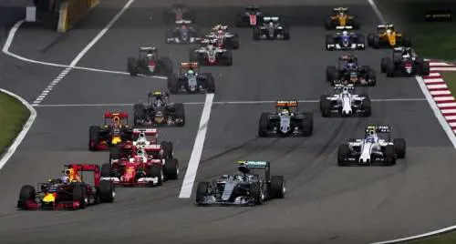 Coronavirus, si ferma anche la F1: annullato il GP della Cina