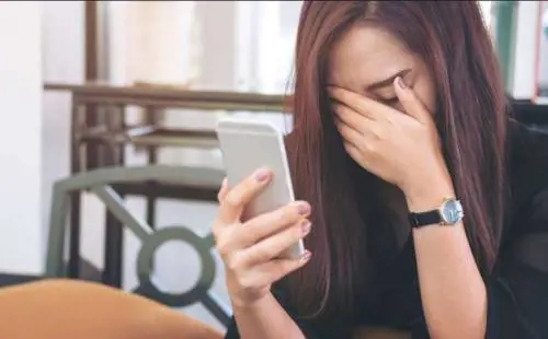 Perseguita la ex con oltre 400 telefonate e 300 messaggi