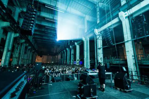 Musica in crisi a Berlino, l'ultimo appello dei club: "Noi come teatri d'opera"