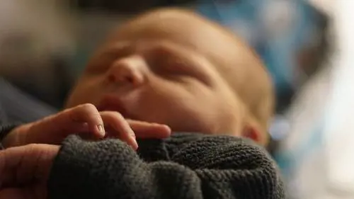 "Hanno dato a mio figlio azoto e non ossigeno". Ma nessuno ha pagato