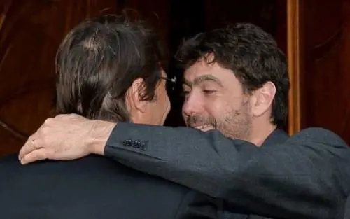 Agnelli difende Sarri e Paratici: "Critiche fuori luogo, noi siamo contenti"