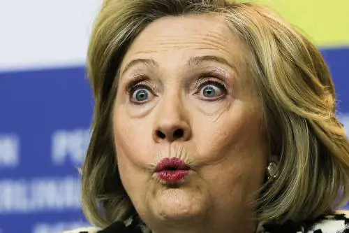 Hillary Clinton non fa marcia indietro: "Giuste le guerre e ho sconfitto Trump"