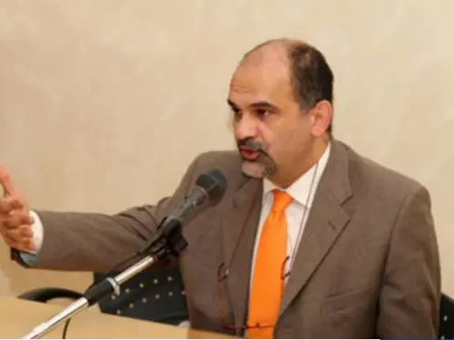 In foto, il preside Domenico Squillace