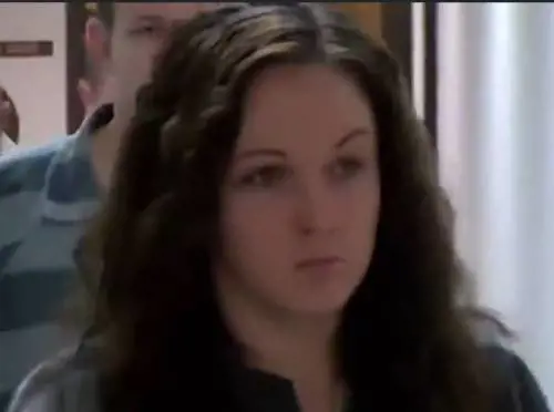 Non ha i soldi per la droga: la donna dà a spacciatore la neonata "in garanzia"