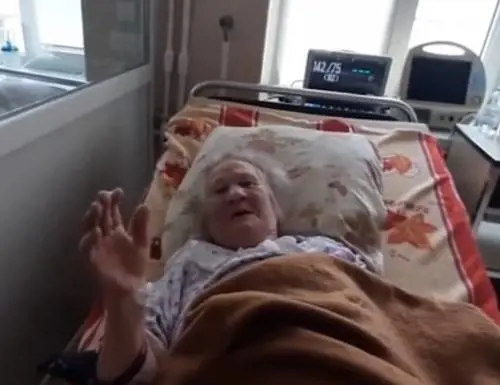 Data per morta, 83enne torna in vita dopo 10 ore