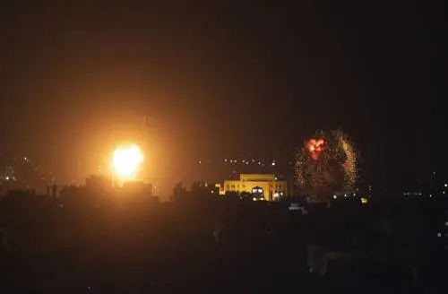 Siria, altri raid di Israele. Ora Assad è nel mirino