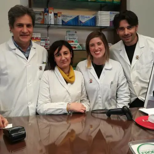 Il farmacista in trincea col virus: "Così regalo il gel igienizzante"