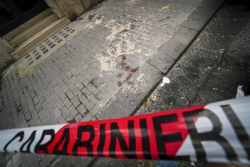 La zia del 15enne ucciso a Napoli: "Non rubava, aveva paura delle armi"