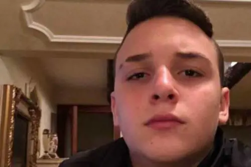 Il padre del baby ladro ucciso: "Qualunque cosa ha fatto, non doveva morire"