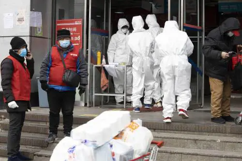 Coronavirus, accertata trasmissione da feci e urina