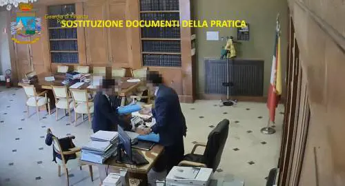 Truffa all'Ue sui fondi per l'agricoltura: arrestati funzionari regionali