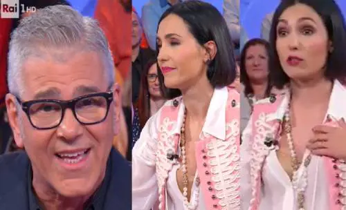 Caterina Balivo, cala l'imbarazzo in studio: "'Sembra un reggiseno aperto', mi dicono... "
