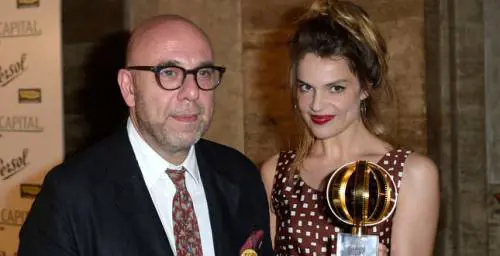 "Quella scema incosciente sono io". Micaela Ramazzotti e gli auguri social marito Paolo Virzì