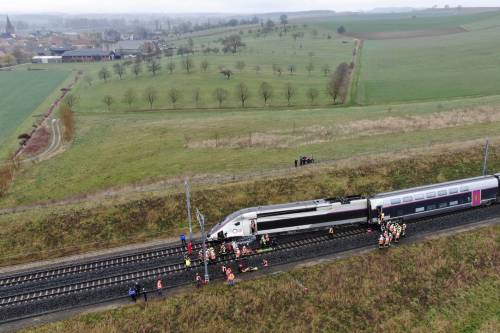 Treno deraglia in Francia