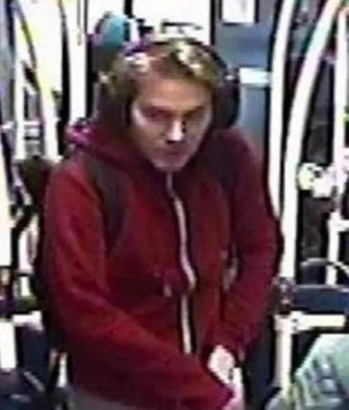 Inghilterra, giovane tira pugno bimba di 19 mesi che piange sul bus