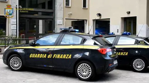 Pistoia, truffava anziani con finte polizze assicurative: arrestato