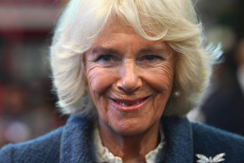 Camilla "furiosa" con Meghan, che "mette in ombra" il suo discorso