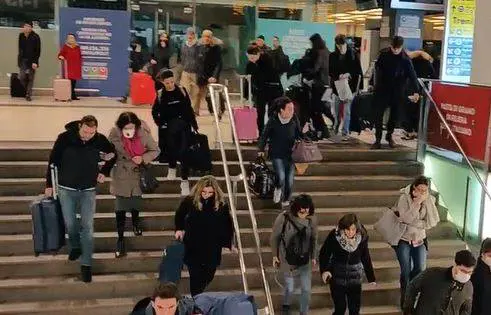 Fughe di notizie e silenzi, la folle notte del decreto che ha terrorizzato l'Italia