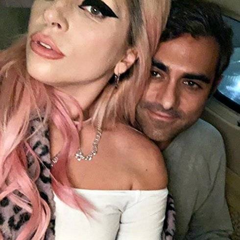 Lady Gaga posta il secondo selfie con il nuovo fidanzato Michael Polansky