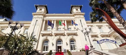Coronavirus, a Sanremo chiudono due simboli italiani: il Casinò e l'Ariston