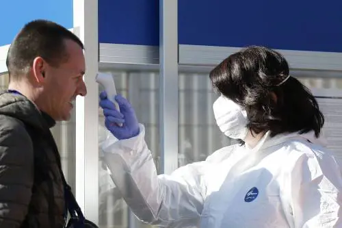 Coronavirus, Lapo Elkann fa recapitare cesti di mimose al policlinico di Milano 