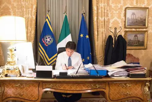 Tensioni con i renziani: il testo slitta tre volte. I dubbi del centrodestra
