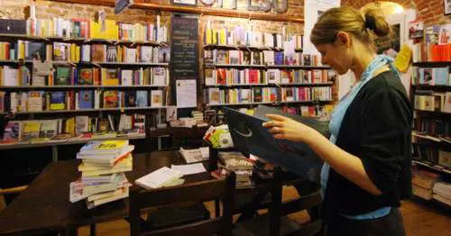 Contrordine, nel Lazio la riapertura delle librerie slitta al 20 aprile