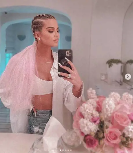 Khloe Kardashian sexy in verde