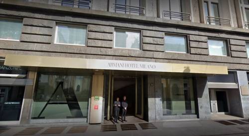 Coronavirus, Armani chiude hotel e negozi a Milano