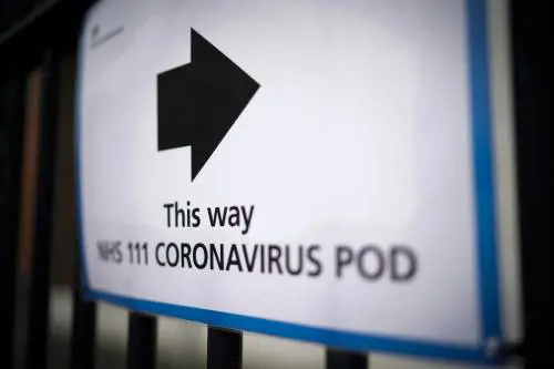 Polemica in Inghilterra: i test sul coronavirus sono limitati