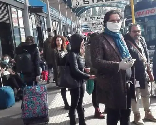 La vergognosa fuga di massa: "Qui a Roma non ci controllano"
