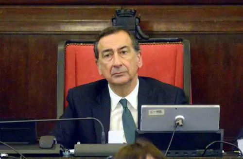 Il sindaco chiude i parchi. Solo 1.300 treni regionali