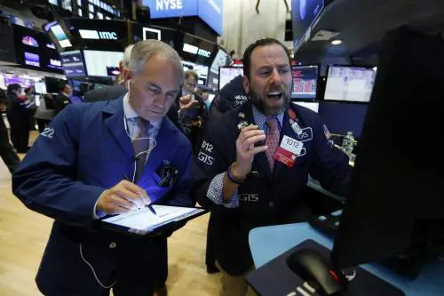 Bce vara piano liquidità ma le Borse sprofondano. Piazza Affari perde 10%