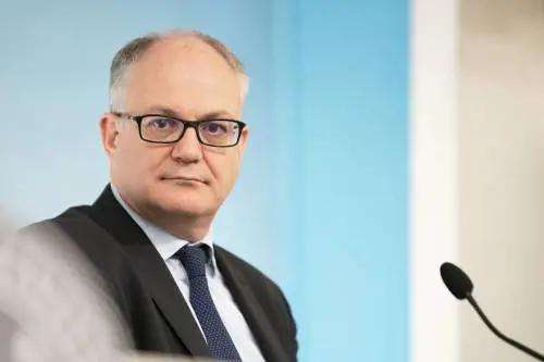 Voli annullati, la Ue inchioda l'Italia