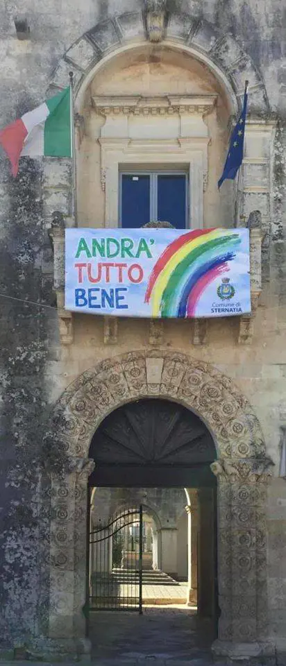 Lecce, festeggiavano compleanno in un ristorante: denunciati