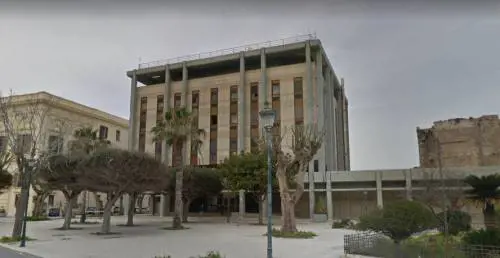 Coronavirus, tre poliziotti della squadra mobile in isolamento volontario