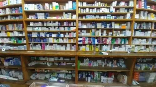 Farmacisti sfiniti e in lacrime. "In prima linea e contagiati"