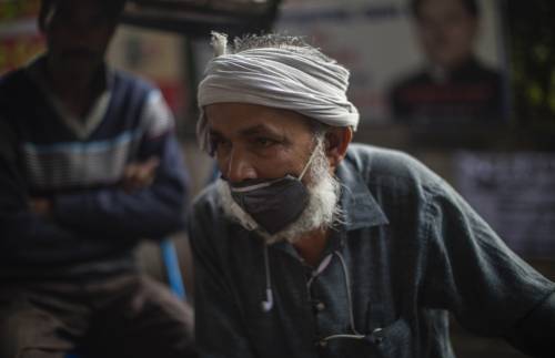 Virus, un focolaio pericoloso:  l'India è una bomba a orologeria