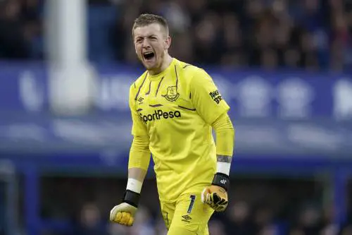 Everton, Pickford via dall'isolamento per assistere ad un incontro di boxe