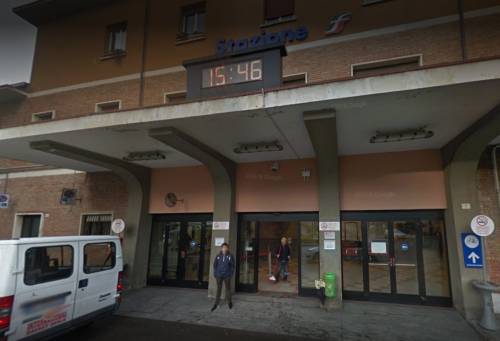 Coronavirus, tensioni in stazione: 55enne manda agente in ospedale