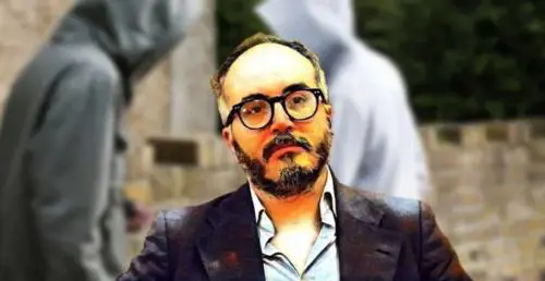 Il post choc di Christian Raimo: "In questi giorni non si trova la roba..."