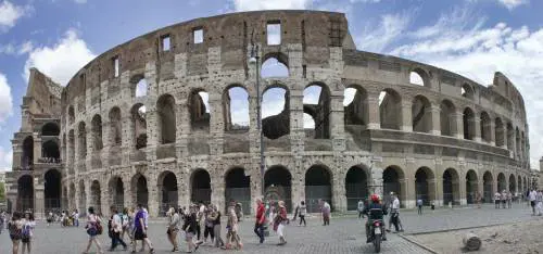 Spunta il bonus vacanze. Ma il turismo rischia il crac