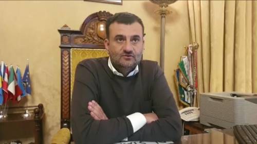 Bari, il sindaco: "I video in giro per la città sono nelle mani della procura"