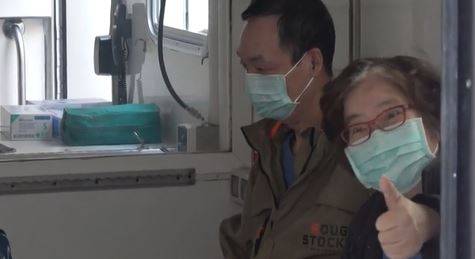 Coronavirus, i coniugi cinesi sono stati dimessi