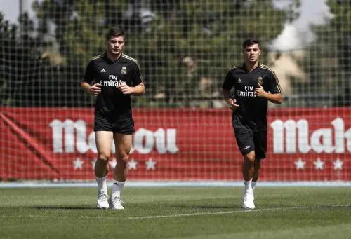 Jovic scappa dalla quarantena, la Serbia lo avverte: "Ne risponderai"