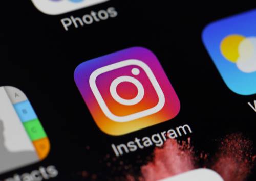 Instagram, arrivano i messaggi a scomparsa