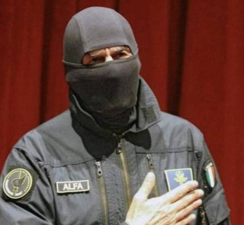 Lo sfogo del comandante Alfa: "Dove sono le sardine?"