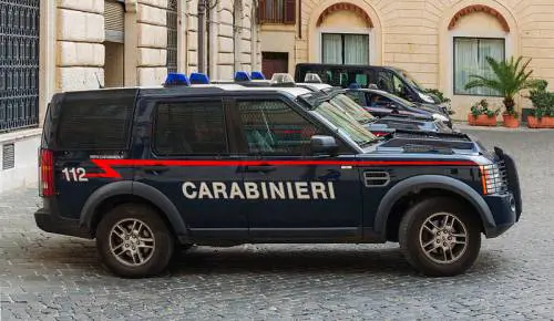 "Andiamo a fare la spesa". Albanesi beccati a spacciare