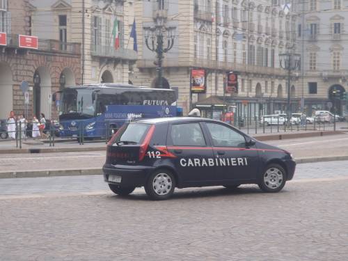 Ferrara, pesta carabinieri poi urla: "State attenti ho coronavirus"